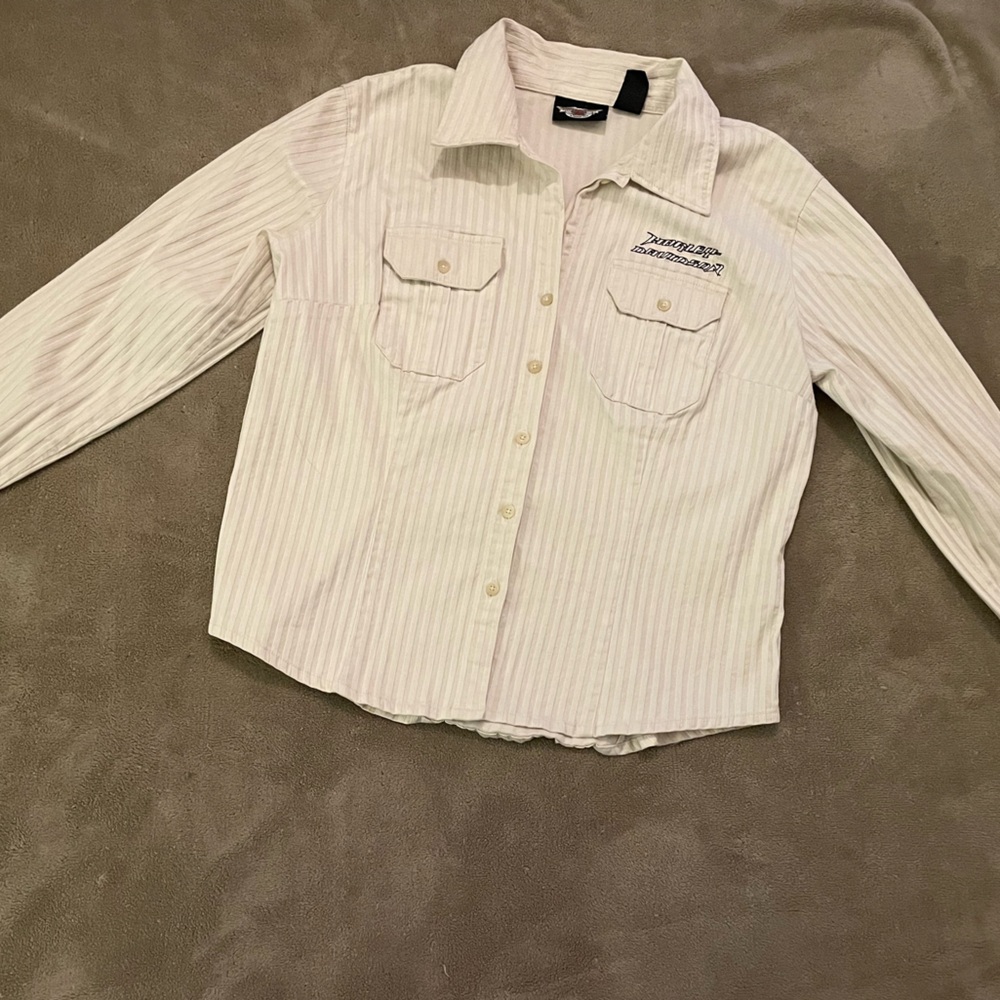 Women’s Harley Davidson Button Up Top. Heavy weight cotton & spandex. Size XL.
